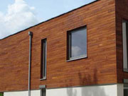 Elewacja drewniana dodaje każdemu projektowi domu niepowtarzalnego i niebanalnego efektu.
