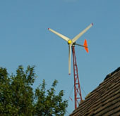 Planując inwestycję własnej przydomowej elektrowni wiatrowej warto zgłosić się do fachowców.